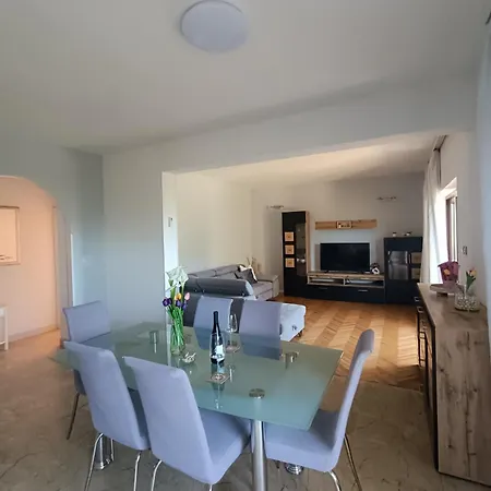 Villa Dijana *