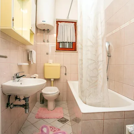 公寓 Villa Dijana *